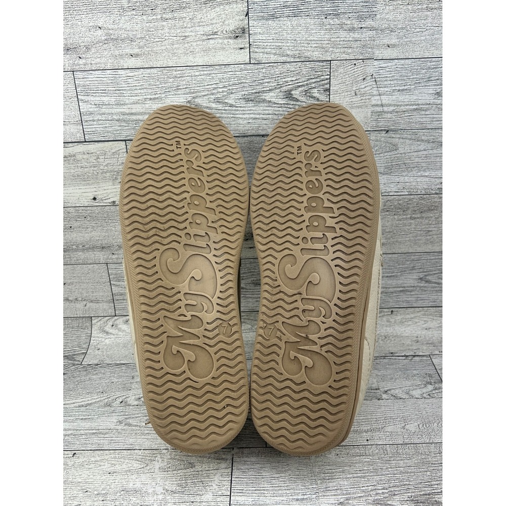 My Slippers My Pillow Women Size 7 Leather Moccasin Slippers Cream 74468-03 - Picture 14 of 16